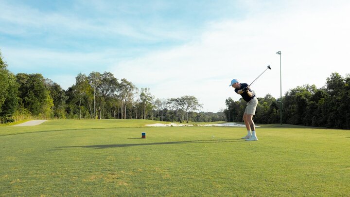 Eschuri Vung Bau Golf